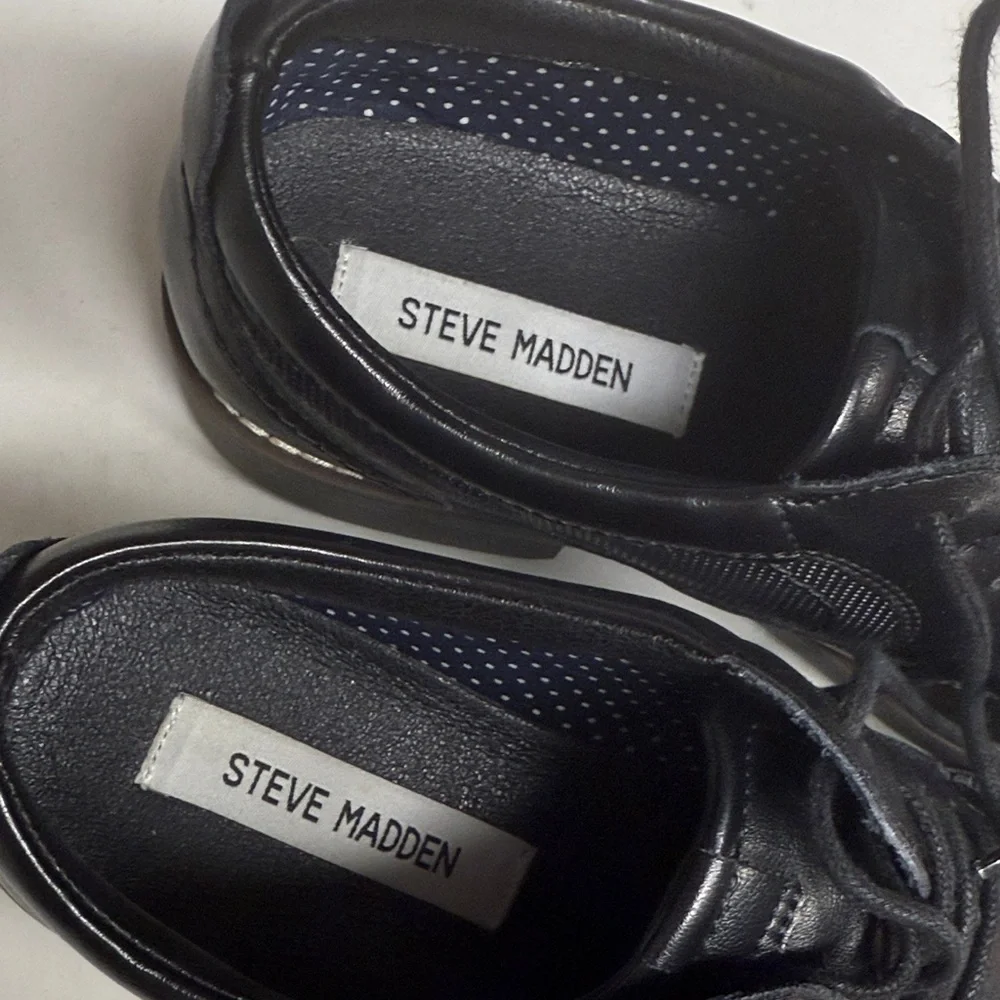 Steve Madden Black Boliverr  Oxford Shoes like NEW size 5 big kids